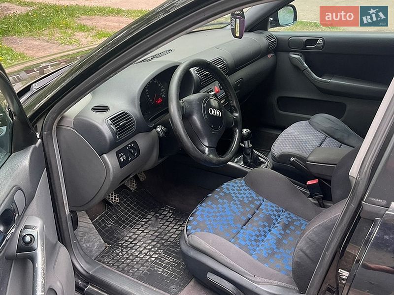 Хетчбек Audi A3 1999 в Дубні