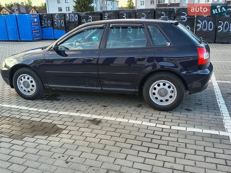 Хэтчбек Audi A3 2001 в Славуте