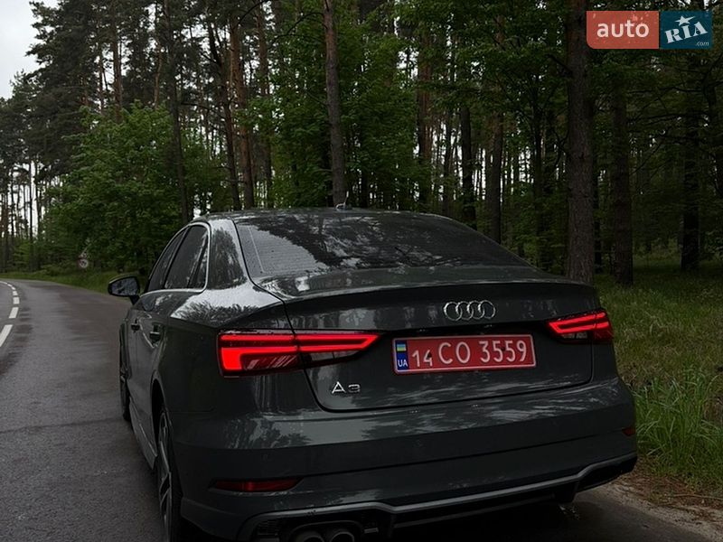 Седан Audi A3 2016 в Львове