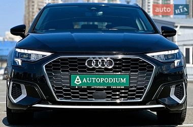 Хэтчбек Audi A3 2021 в Киеве