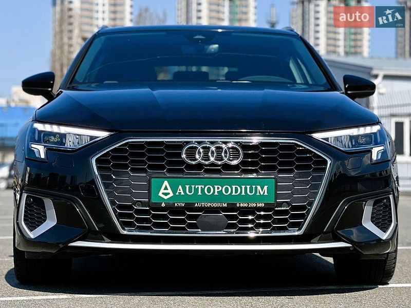 Хэтчбек Audi A3 2021 в Киеве