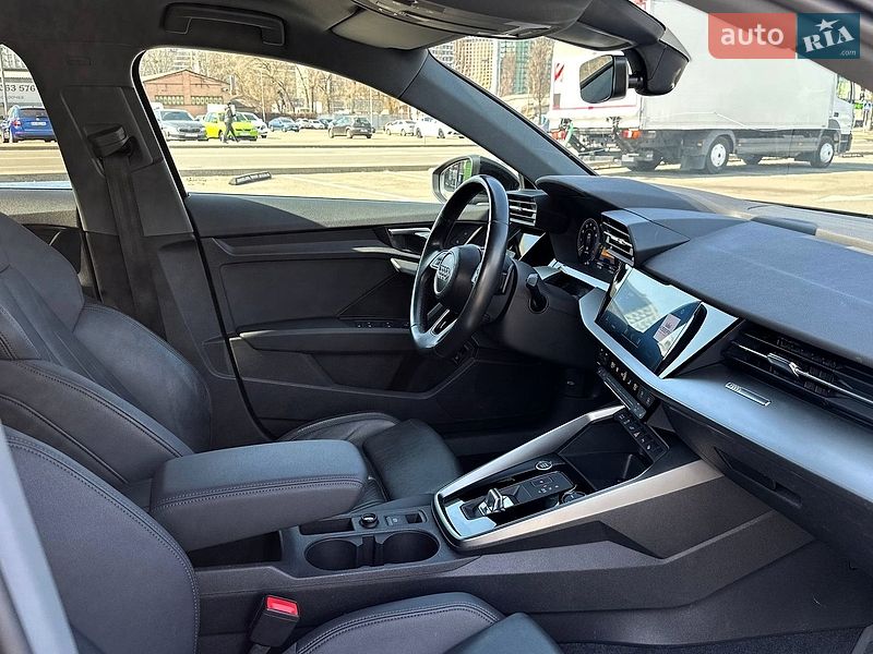 Хэтчбек Audi A3 2021 в Киеве