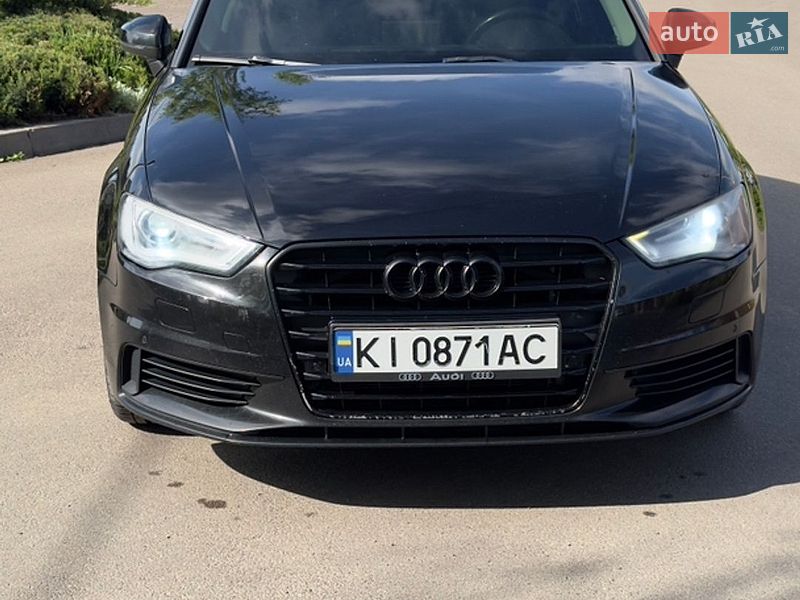 Седан Audi A3 2016 в Киеве