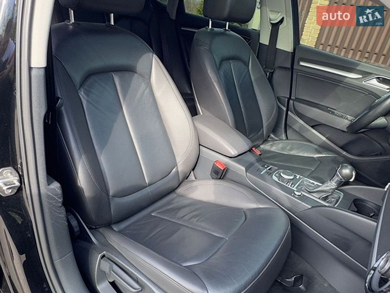 Седан Audi A3 2016 в Киеве