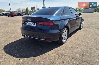 Седан Audi A3 2017 в Киеве