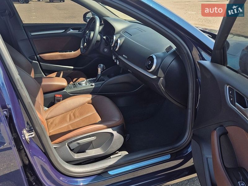 Седан Audi A3 2017 в Киеве
