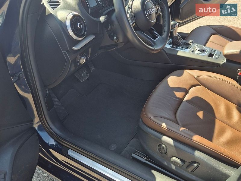 Седан Audi A3 2017 в Киеве