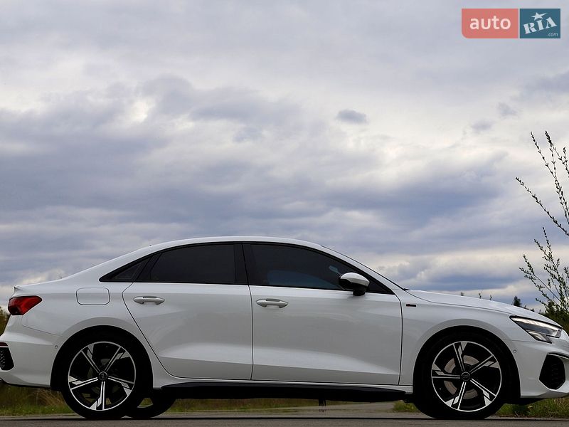 Седан Audi A3 2021 в Трускавці