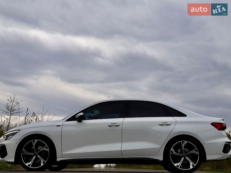 Седан Audi A3 2021 в Трускавці