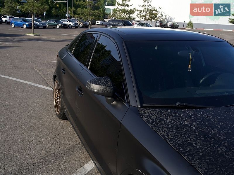 Седан Audi A3 2015 в Николаеве