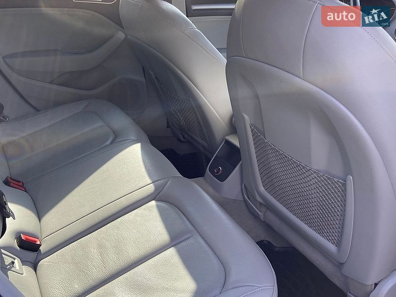 Седан Audi A3 2016 в Харькове
