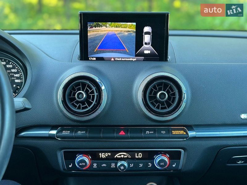 Седан Audi A3 2019 в Днепре