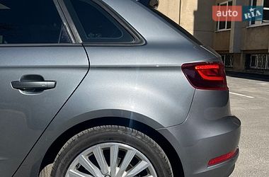 Хетчбек Audi A3 2015 в Львові