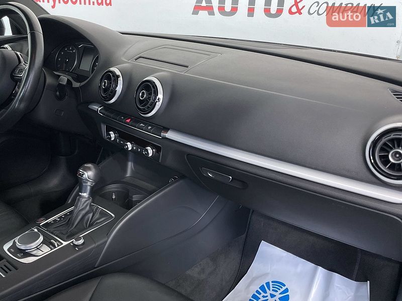 Седан Audi A3 2016 в Львове