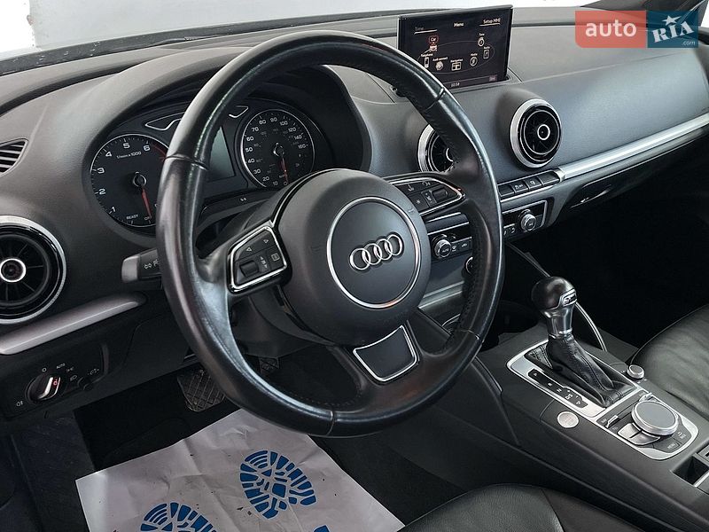Седан Audi A3 2016 в Львове