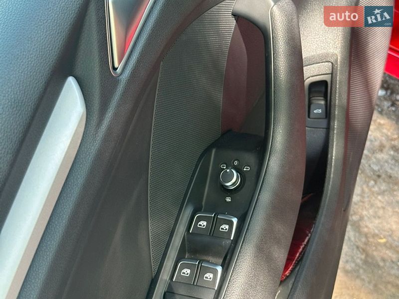 Седан Audi A3 2016 в Ровно