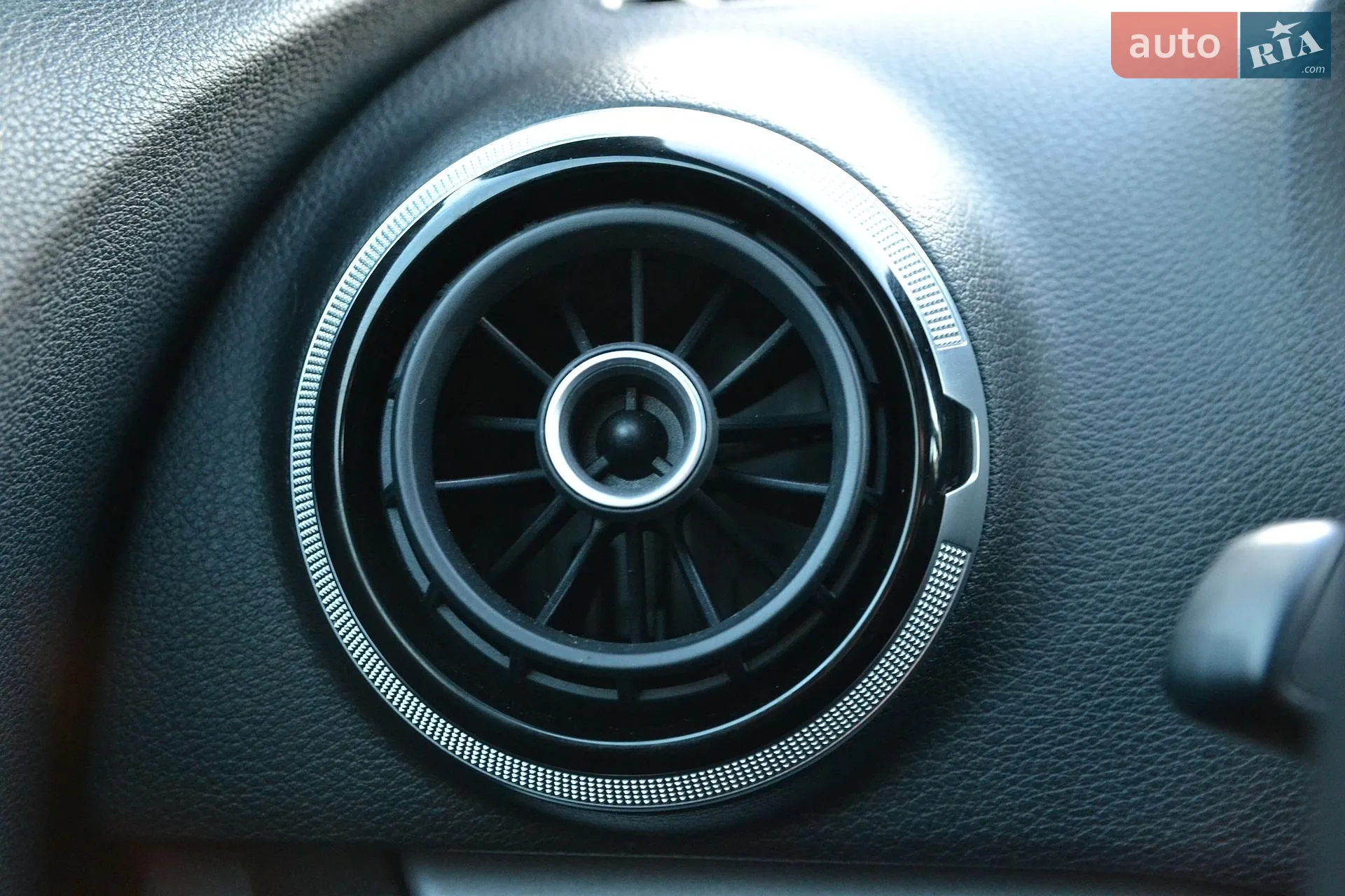 2016 Audi A3 - мініатюра 31