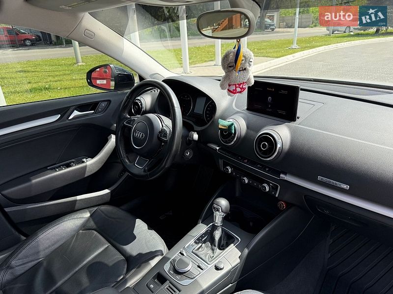 Седан Audi A3 2015 в Днепре