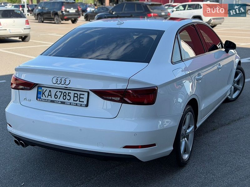 Седан Audi A3 2015 в Киеве