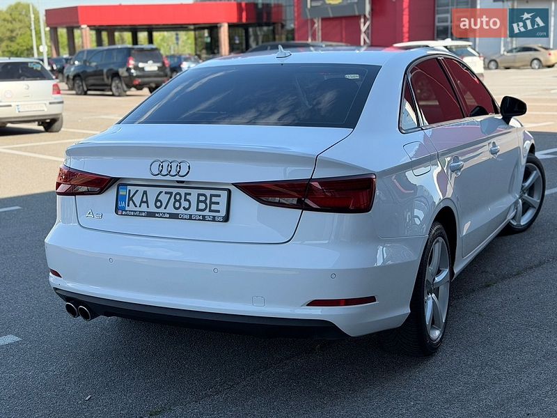 Седан Audi A3 2015 в Киеве