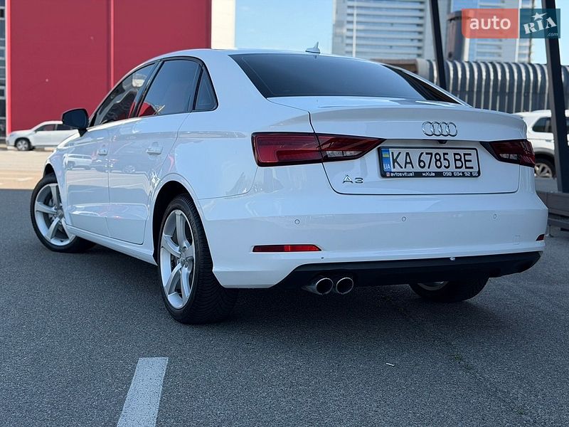 Седан Audi A3 2015 в Киеве