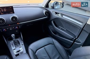 Седан Audi A3 2015 в Киеве