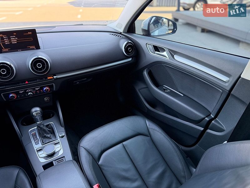 Седан Audi A3 2015 в Киеве
