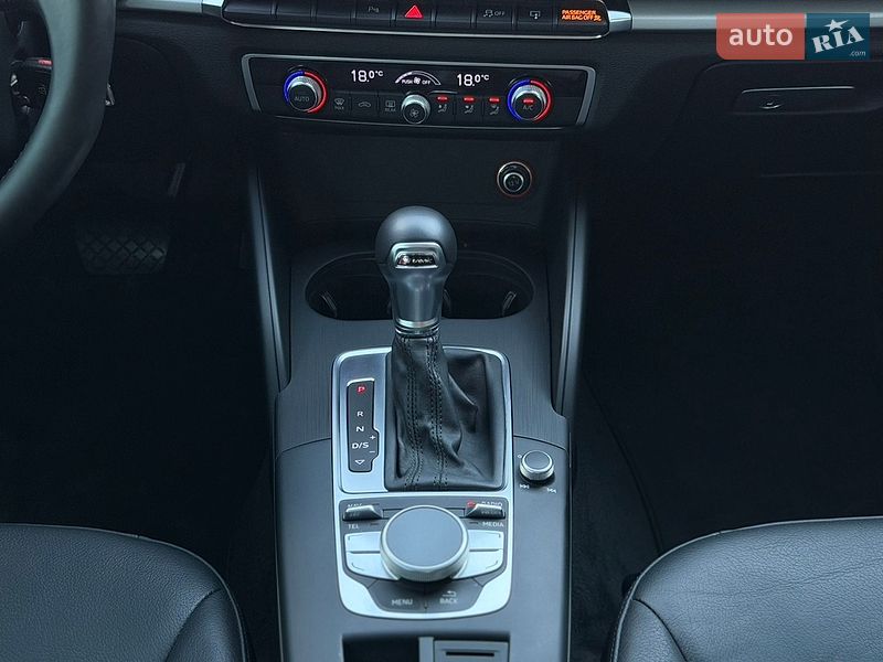 Седан Audi A3 2015 в Киеве