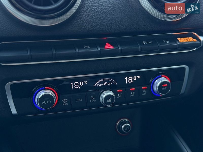 Седан Audi A3 2015 в Киеве