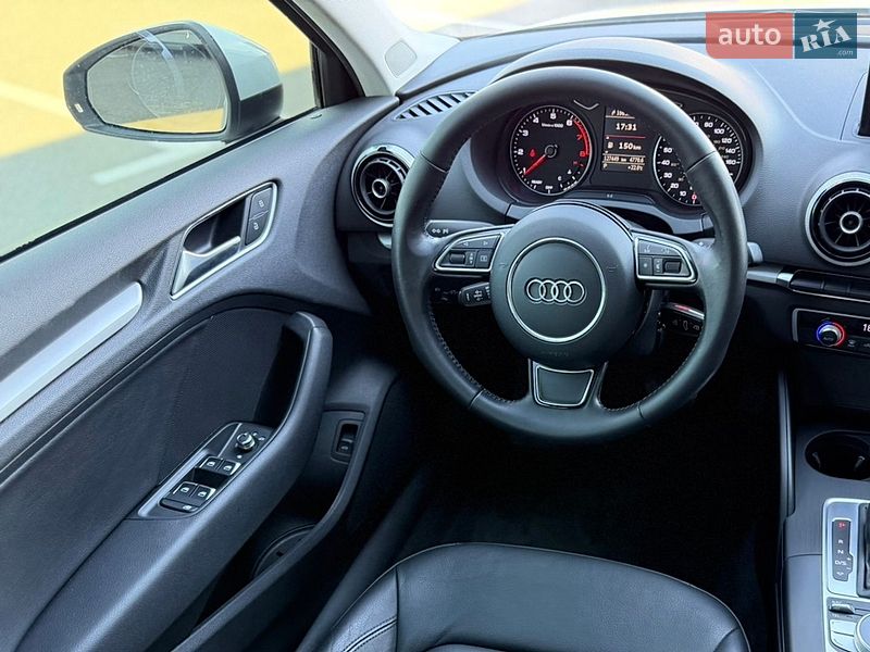 Седан Audi A3 2015 в Киеве