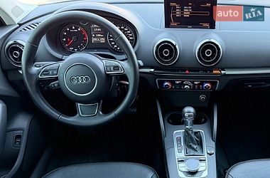 Седан Audi A3 2015 в Киеве