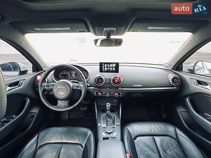 Седан Audi A3 2015 в Львове