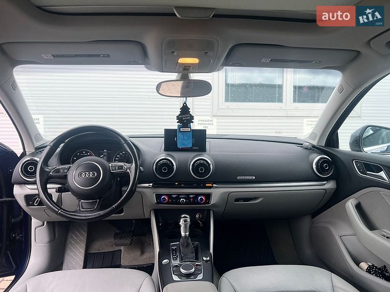 Седан Audi A3 2014 в Ужгороде