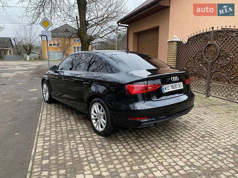 Седан Audi A3 2015 в Сваляве