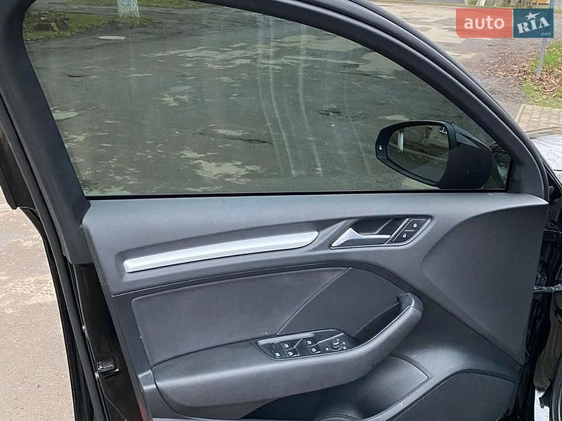 Седан Audi A3 2015 в Сваляве