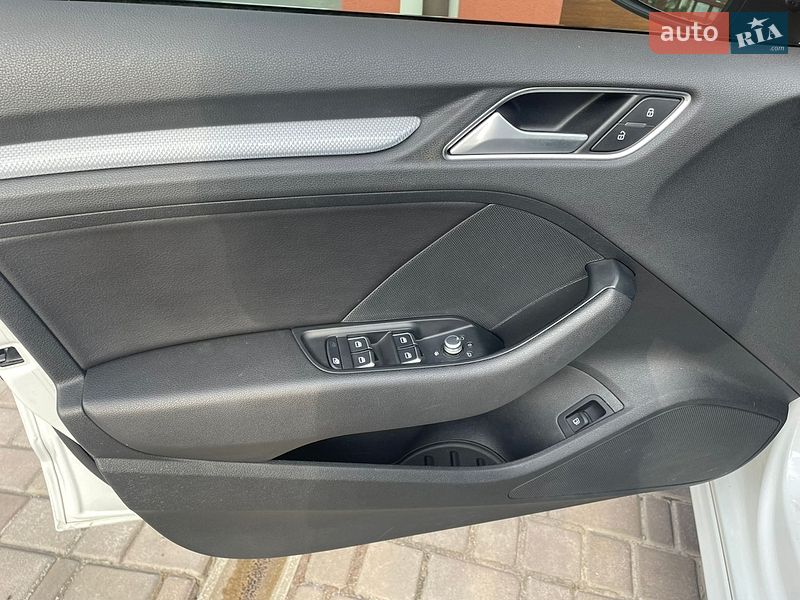 Хетчбек Audi A3 2016 в Львові