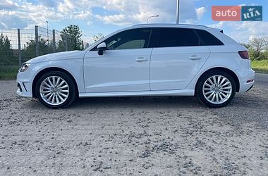 Хетчбек Audi A3 2016 в Львові