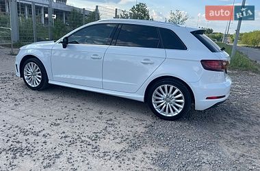 Хетчбек Audi A3 2016 в Львові