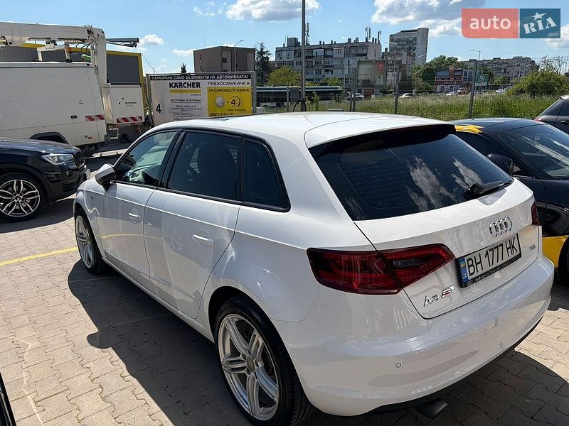 Хэтчбек Audi A3 2015 в Измаиле