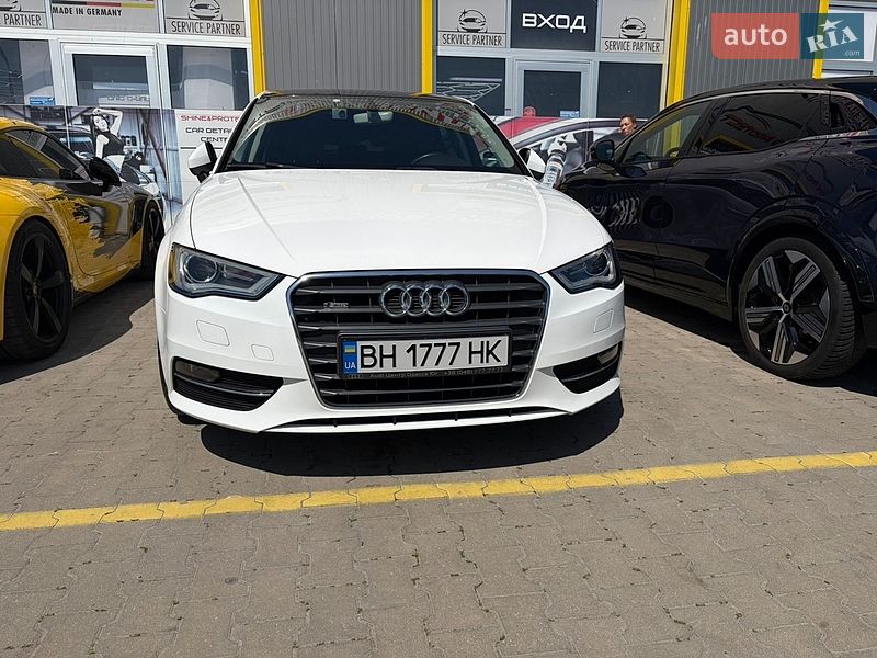 Хэтчбек Audi A3 2015 в Измаиле