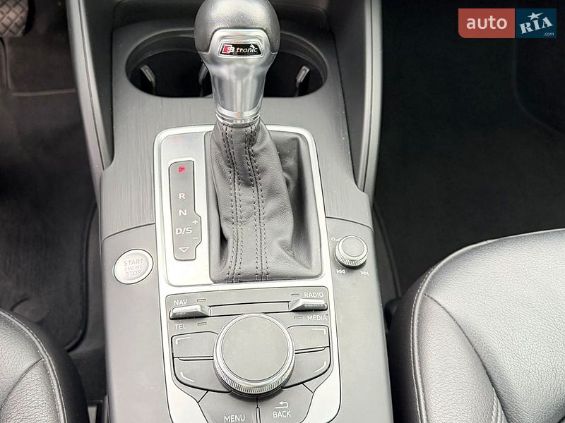 Седан Audi A3 2015 в Киеве