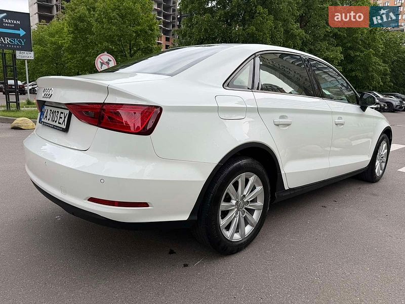 Седан Audi A3 2015 в Киеве