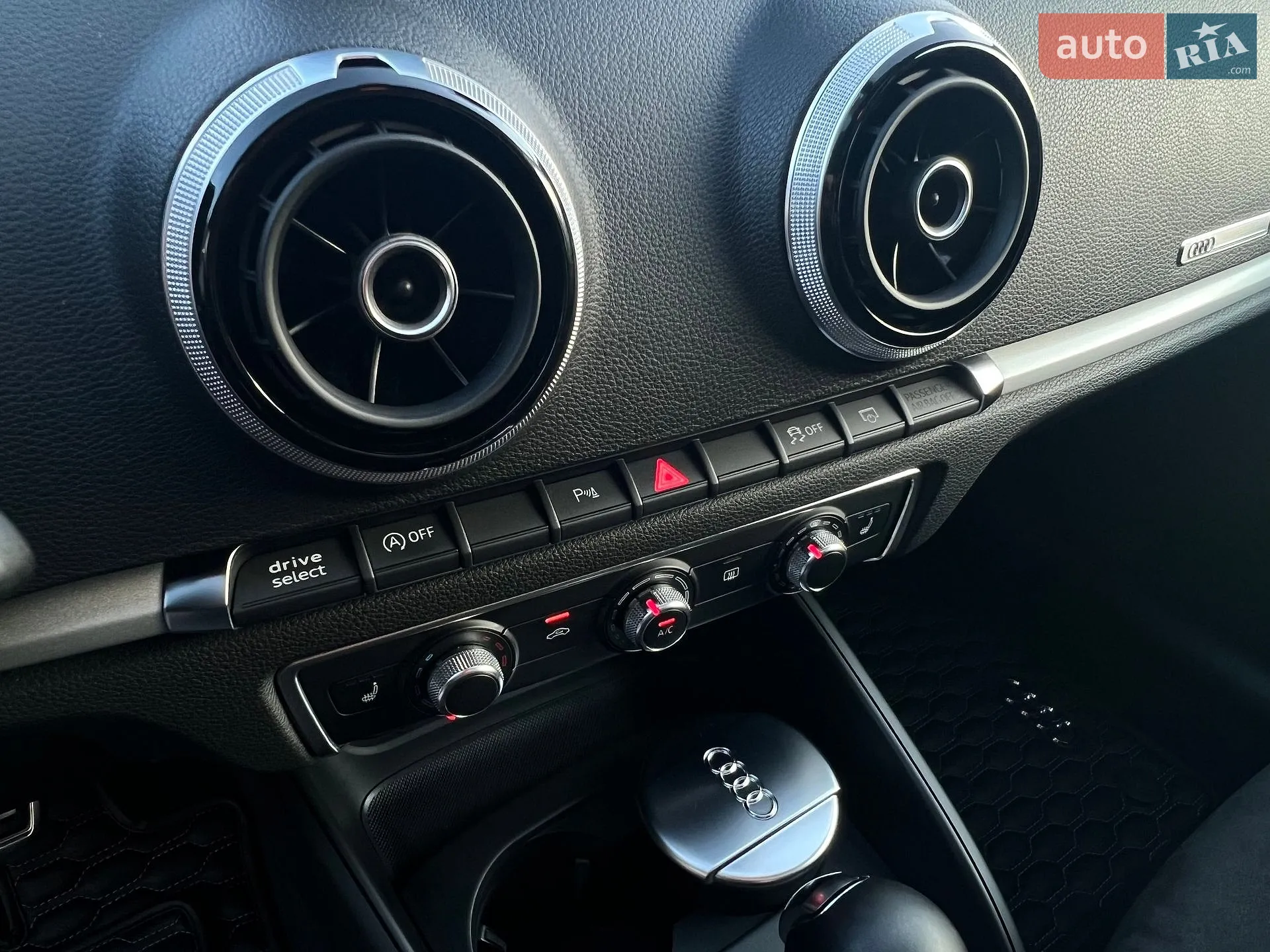 2016 Audi A3 - мініатюра 24