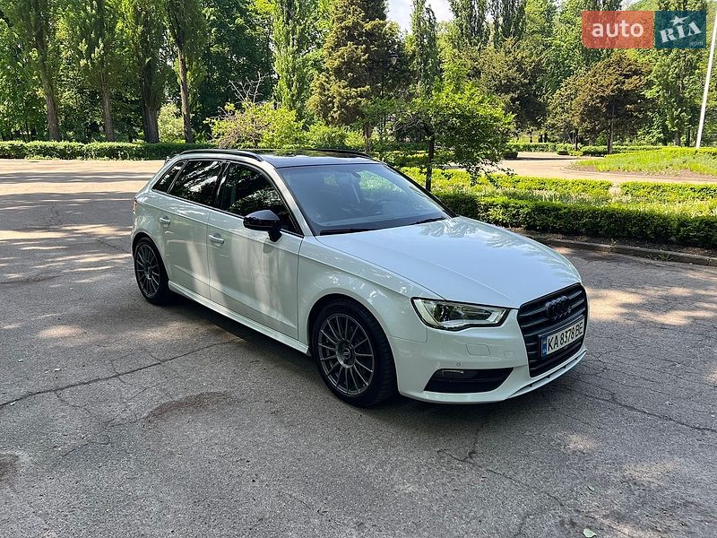 Хетчбек Audi A3 2016 в Києві