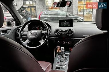 Седан Audi A3 2016 в Киеве