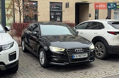 Седан Audi A3 2016 в Киеве