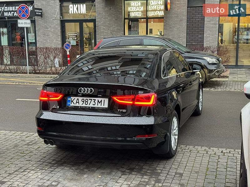 Седан Audi A3 2016 в Киеве