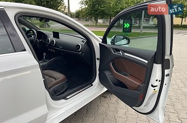 Седан Audi A3 2016 в Кременчуці