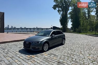 Хэтчбек Audi A3 2015 в Киеве