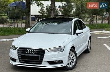 Седан Audi A3 2015 в Одессе